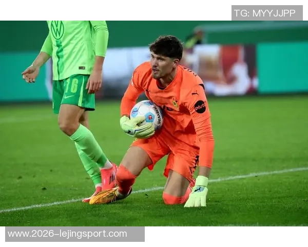 科贝尔因伤提前退出多特集训营出战法兰克福前景堪忧