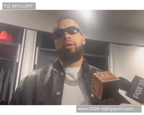 狄龙赞杰伦格林挡拆能力出色能自主创造进攻机会表现亮眼