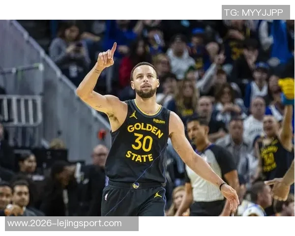 克尼佩尔三分雨下28分6板3助1帽却难阻球队失利的悲剧 克尼佩尔三分雨下28分6板3助1帽却难阻球队失利的悲剧