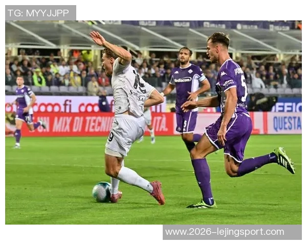 丹麦主帅赞霍伊伦在那不勒斯表现出色队友们乐于给予支持与帮助 丹麦主帅赞霍伊伦在那不勒斯表现出色队友们乐于给予支持与帮助